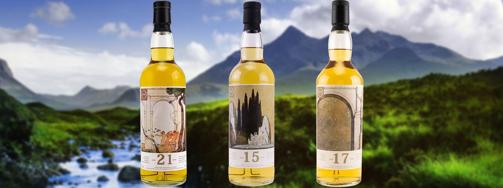 Drei Flaschen Elements of Islay Single Malt Whisky Altersstufen 15, 17 und 21 Jahre mit künstlerischen Etiketten vor schottischer Berglandschaft