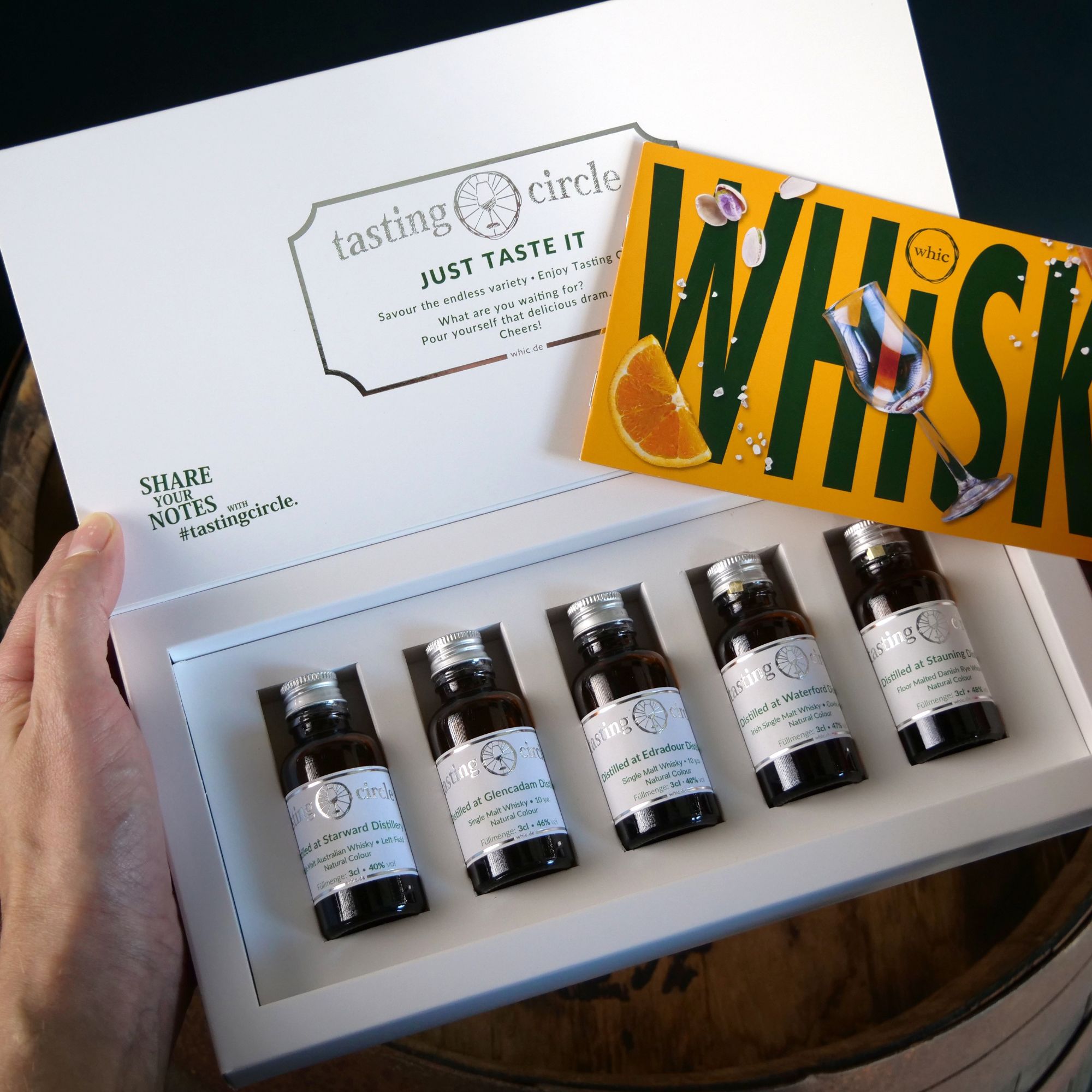 Tasting Circle Whisky-Probierset mit 5 Single Malt Whiskys aus Starward, Glencadam, Edradour, Waterford und Stauning Distilleries in weißer Geschenkbox